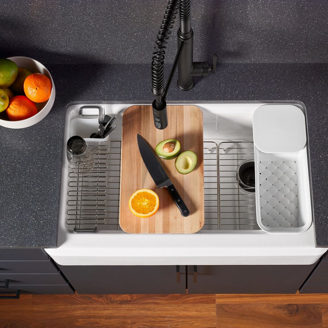 【 WORCESTER】プレート　キャビネット Shop Stainless Steel Kitchen Accessories | KOHLER