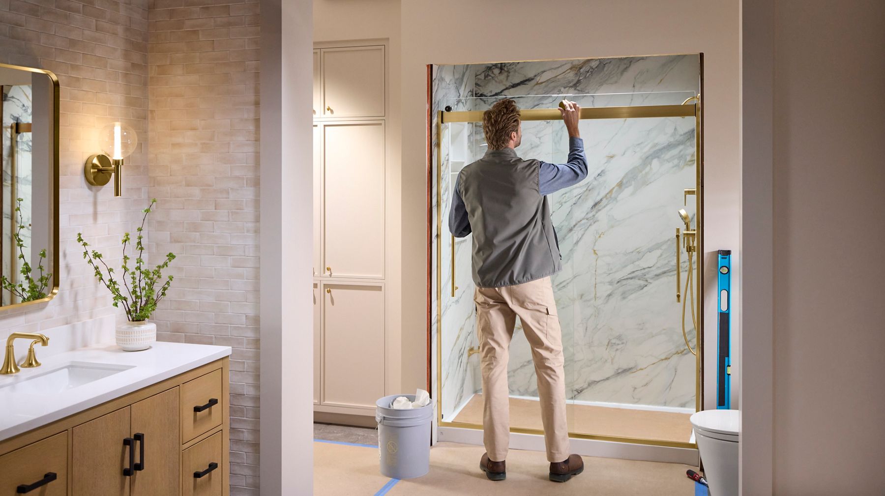 An elegant Kohler walk-in bath