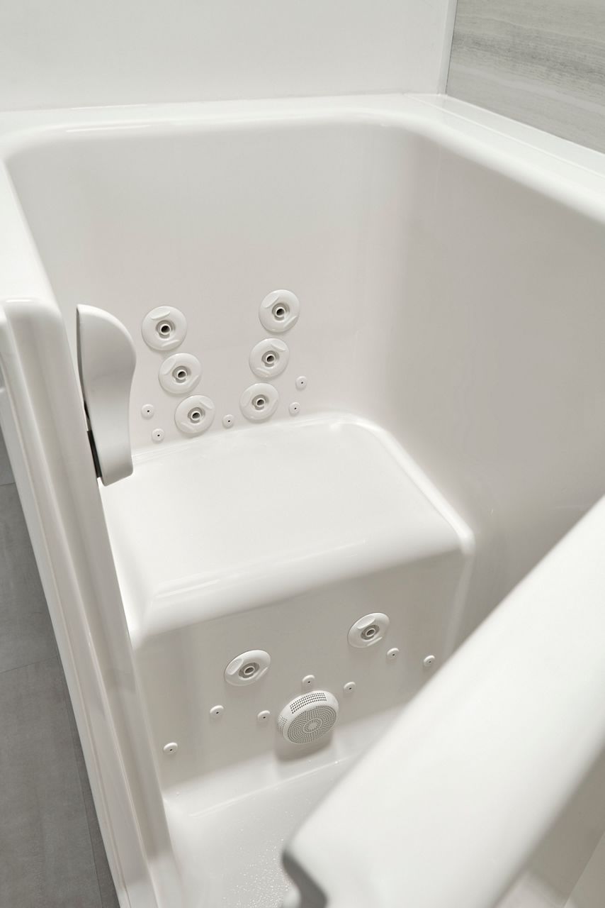 <p>&nbsp;</p>
<p>Built-In Seat</p>
