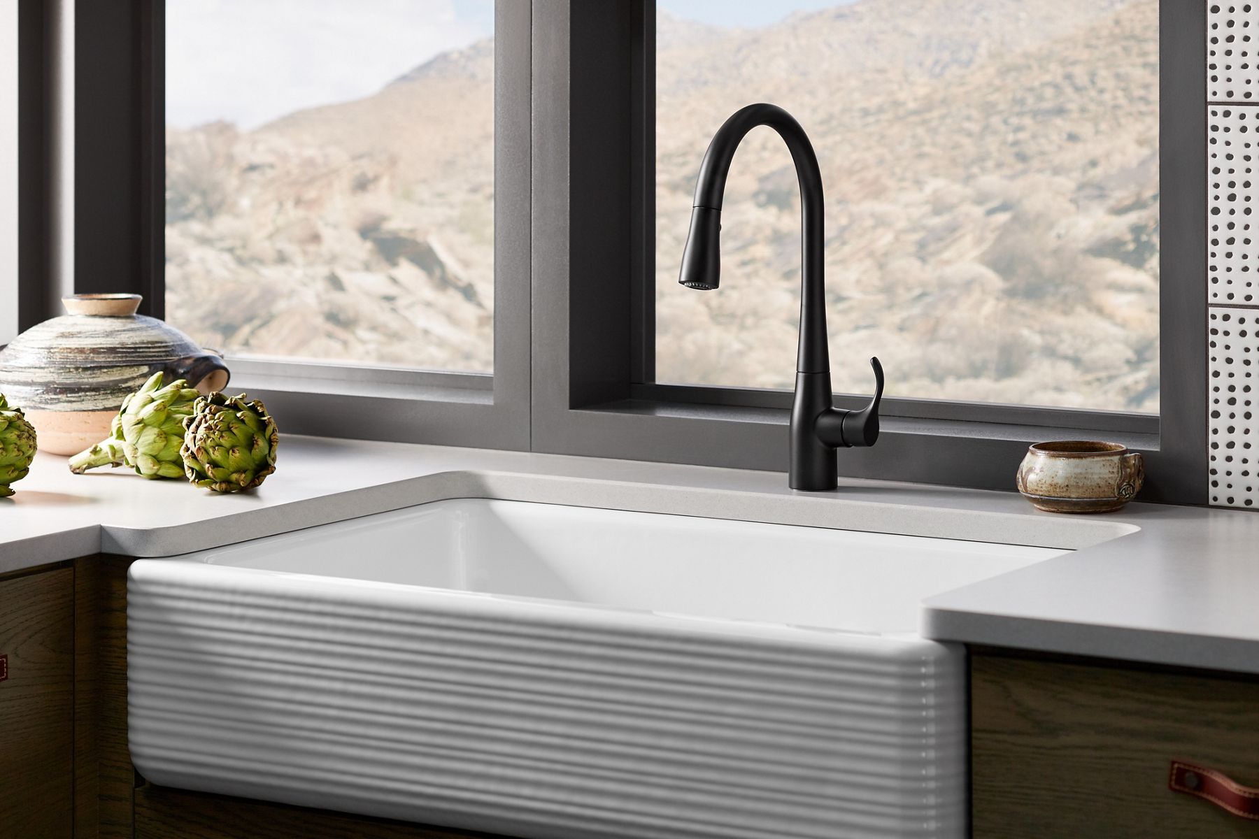 A Simplice faucet in matte black