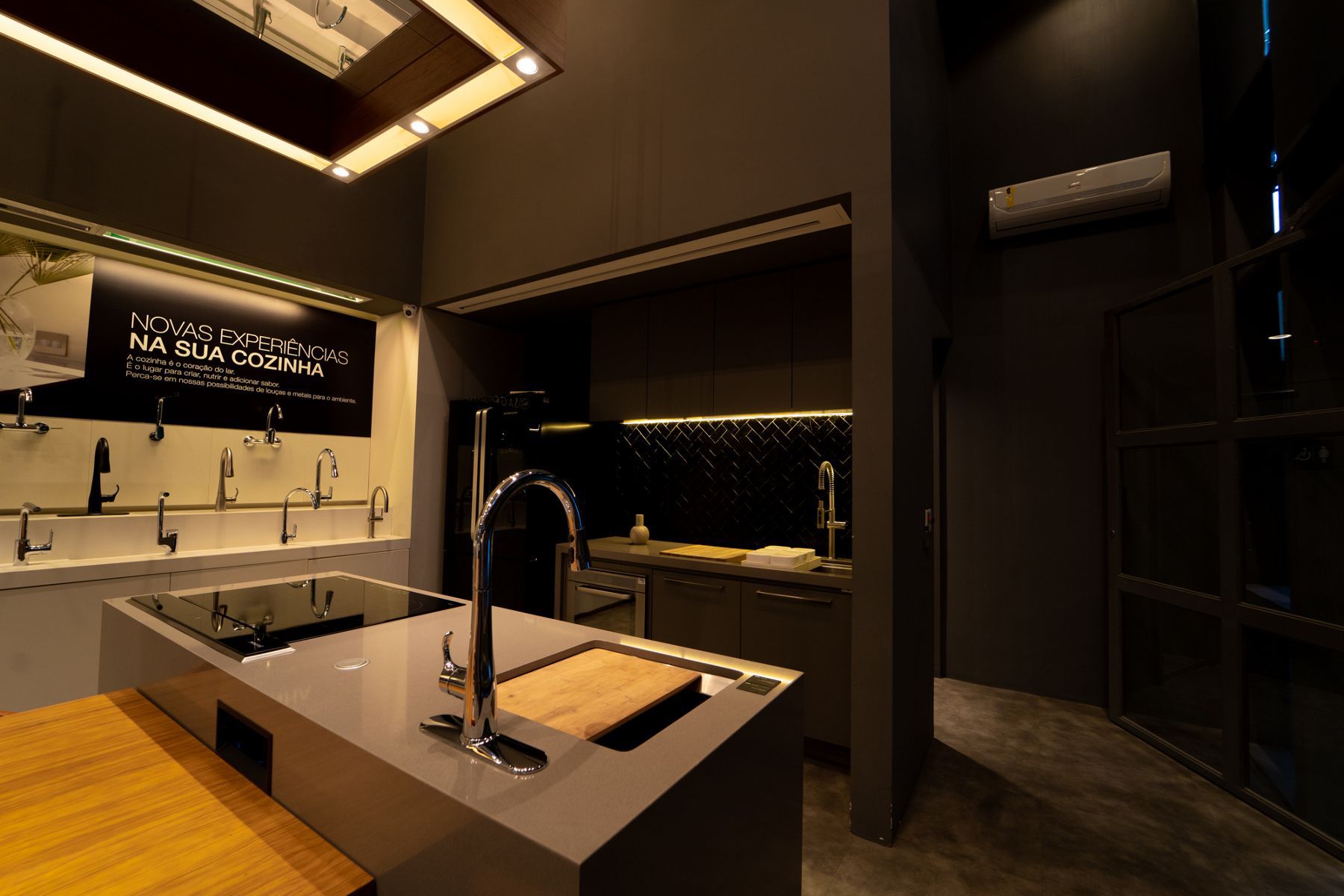 KEC São Paulo Toilet Display
