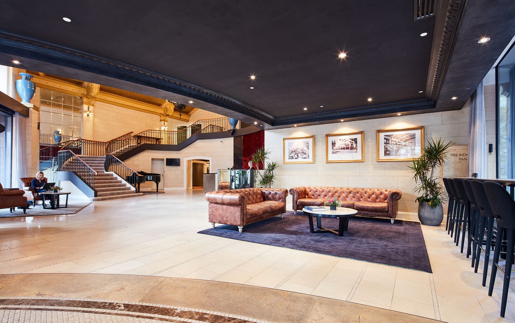 Royce Hotel