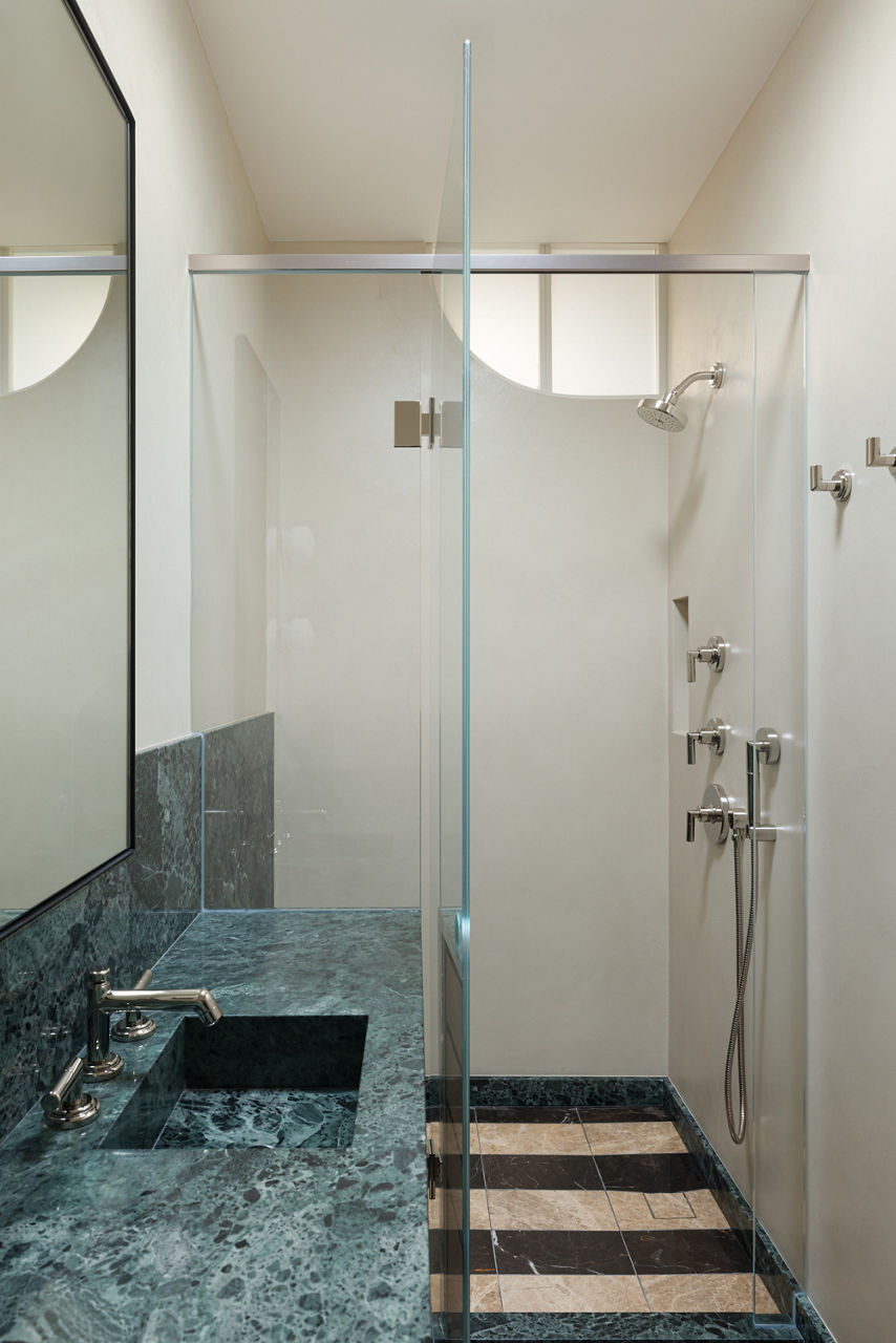 The Art of Green in Tailored Spaces