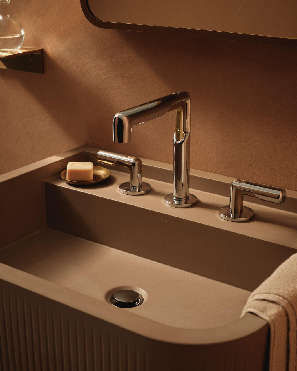 SINK FAUCETS