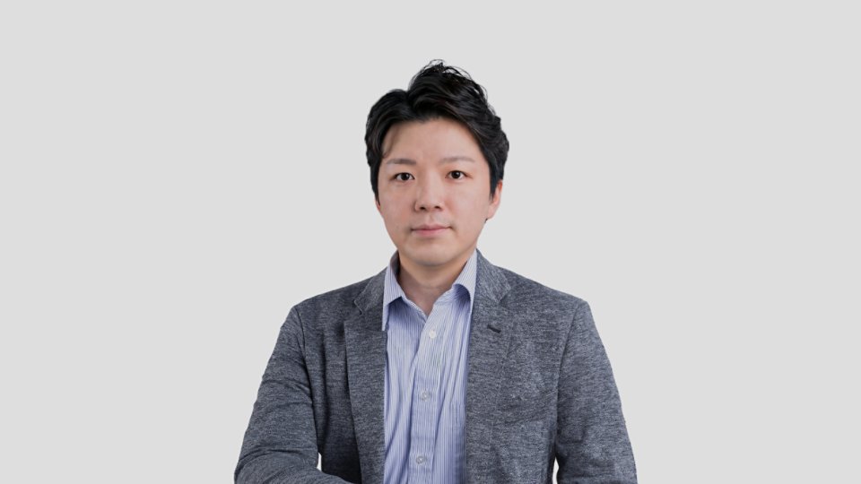 Shogo Usuki portrait - 16x9 format