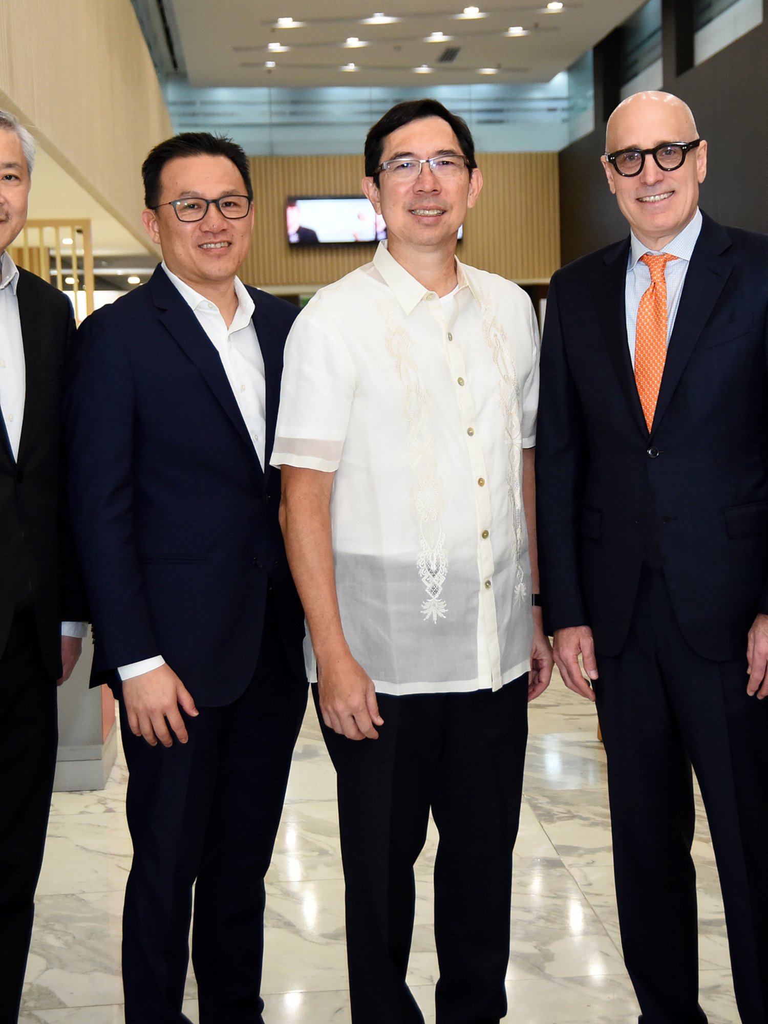 Photo shows (from left): Wilson Go, Kyndryl Philippines Managing Director; Andrew Lim, Kyndryl ASEAN Managing Director; TG Limcaoco, BPI President and CEO; Elly Keinan, Kyndryl Global Group President; and Mariels Winhoffer, Kyndryl Global Business Development Leader. 