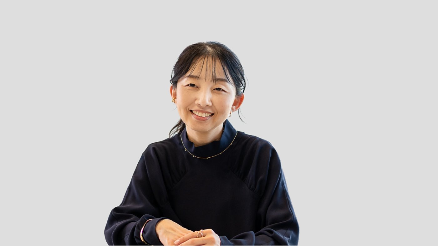 Yuko Hamasaki portrait - 16x9 format - version 01