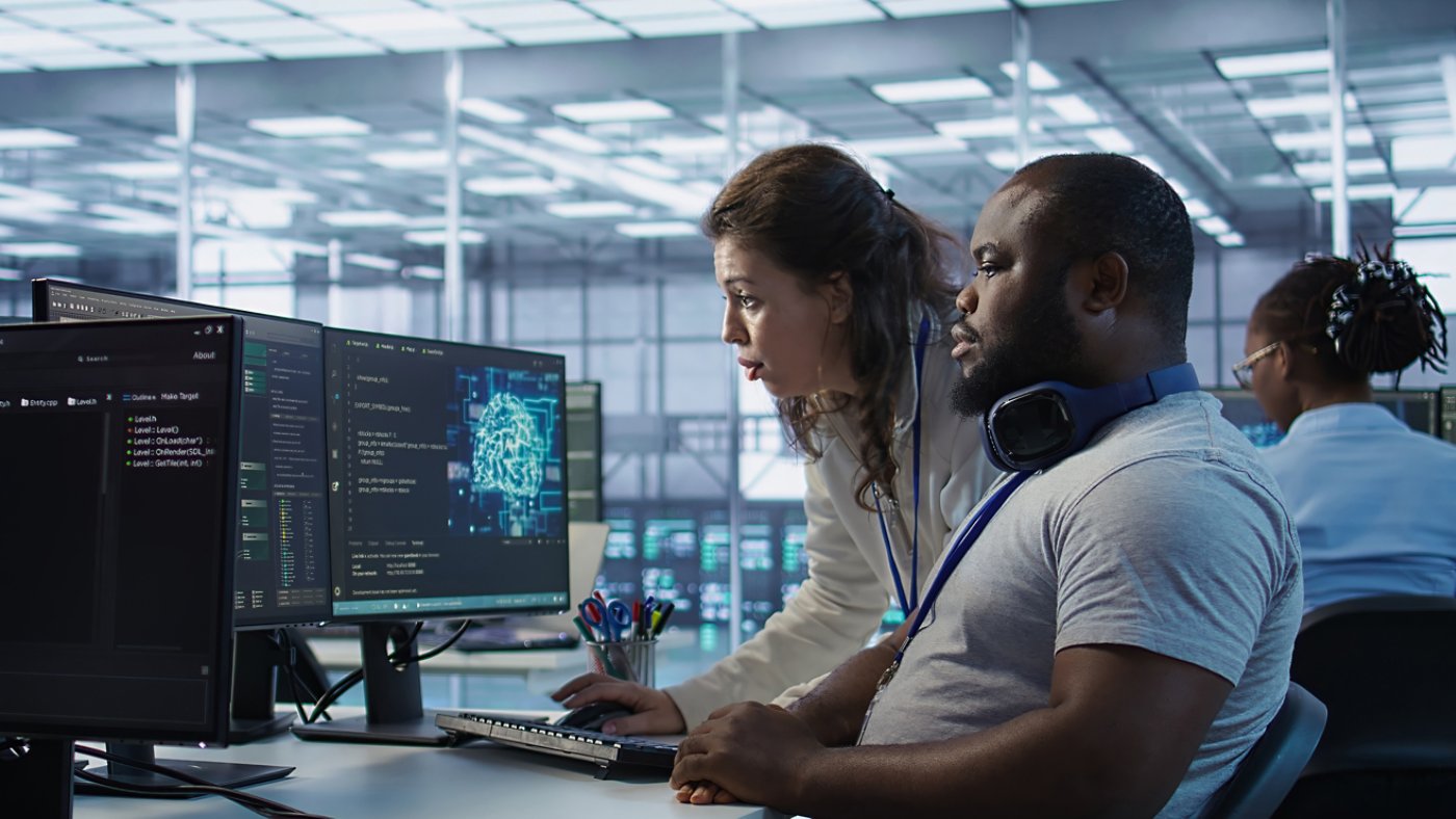 People working in an Network Operations Center