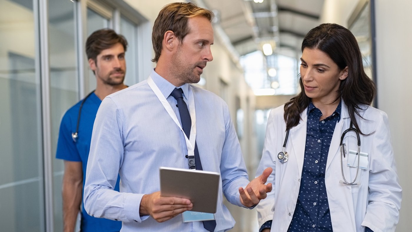 Doctor in a conversation with specialist