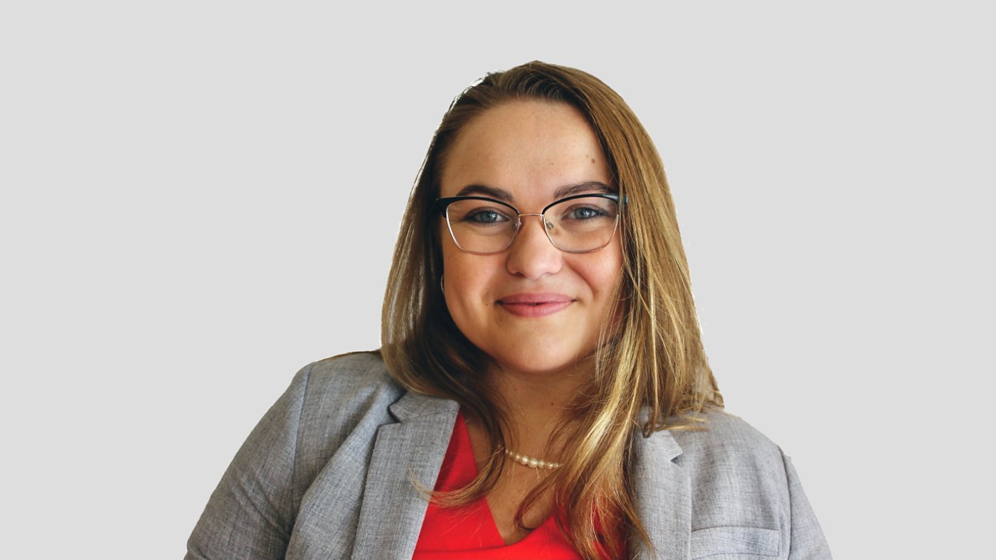 A headshot of Amanda, an intern