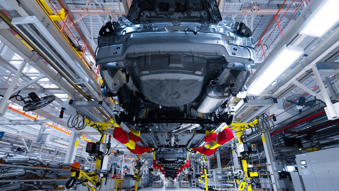 automated automotive manufacturing plant - 16x9