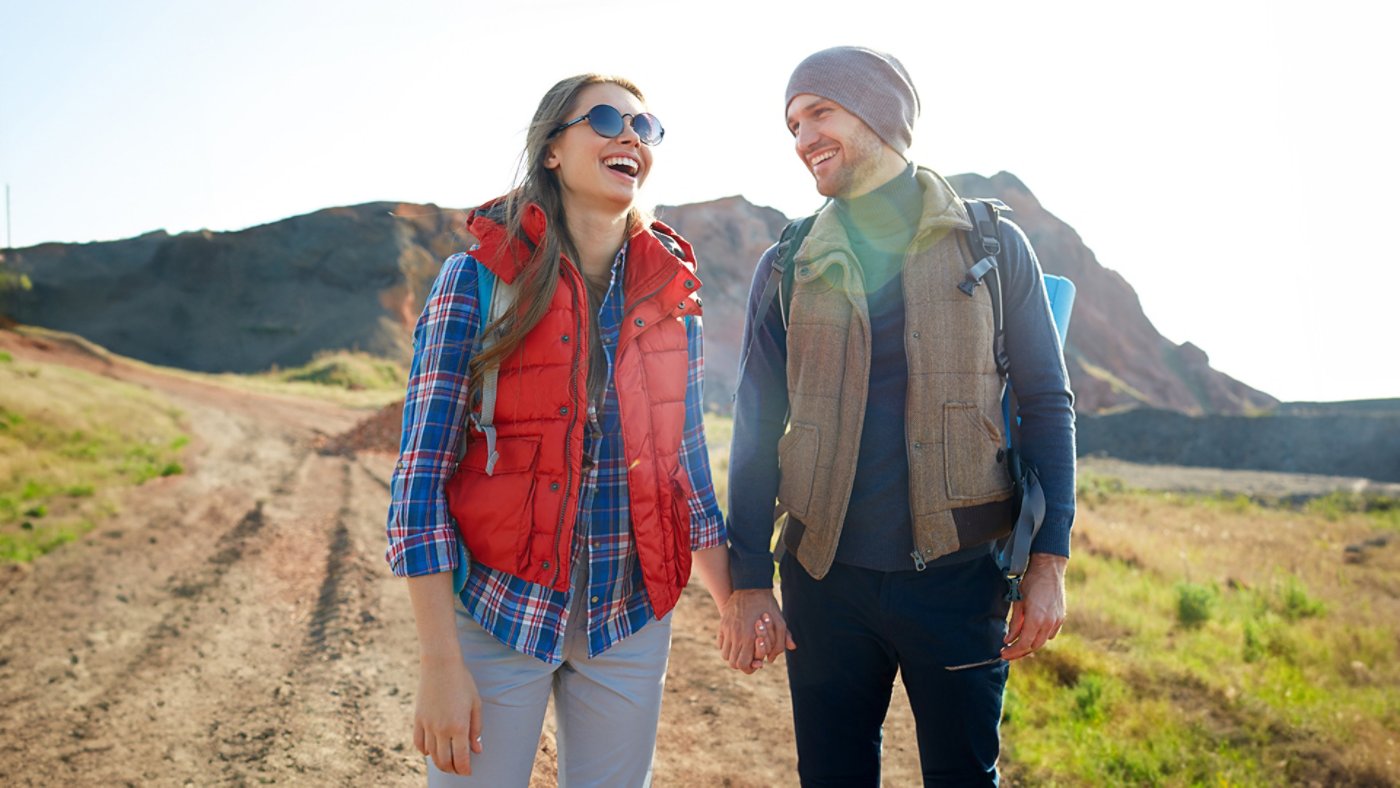 hiking couple holding hands -2