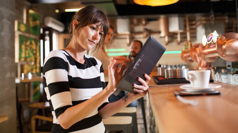 woman in coffeeshop