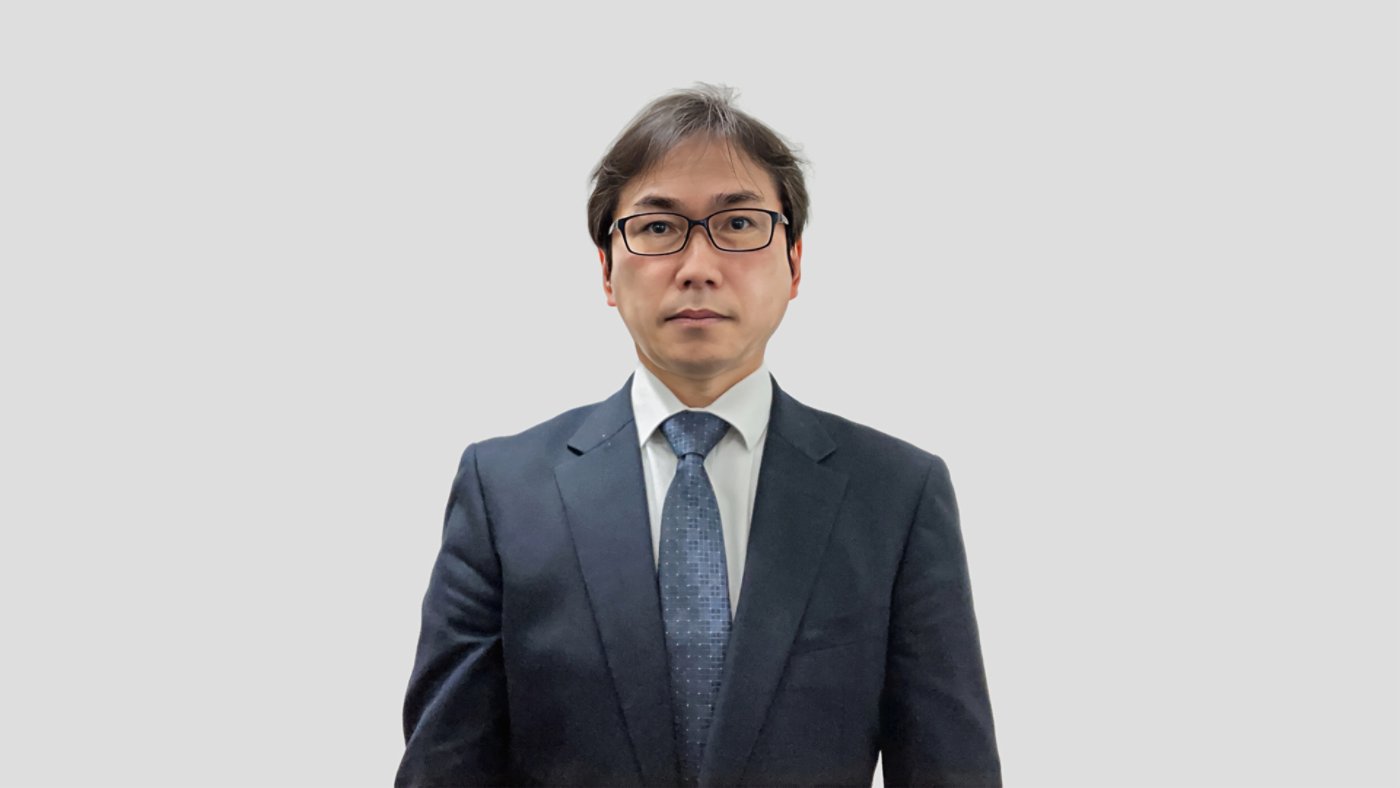 Headshot of Yoshitsugu T