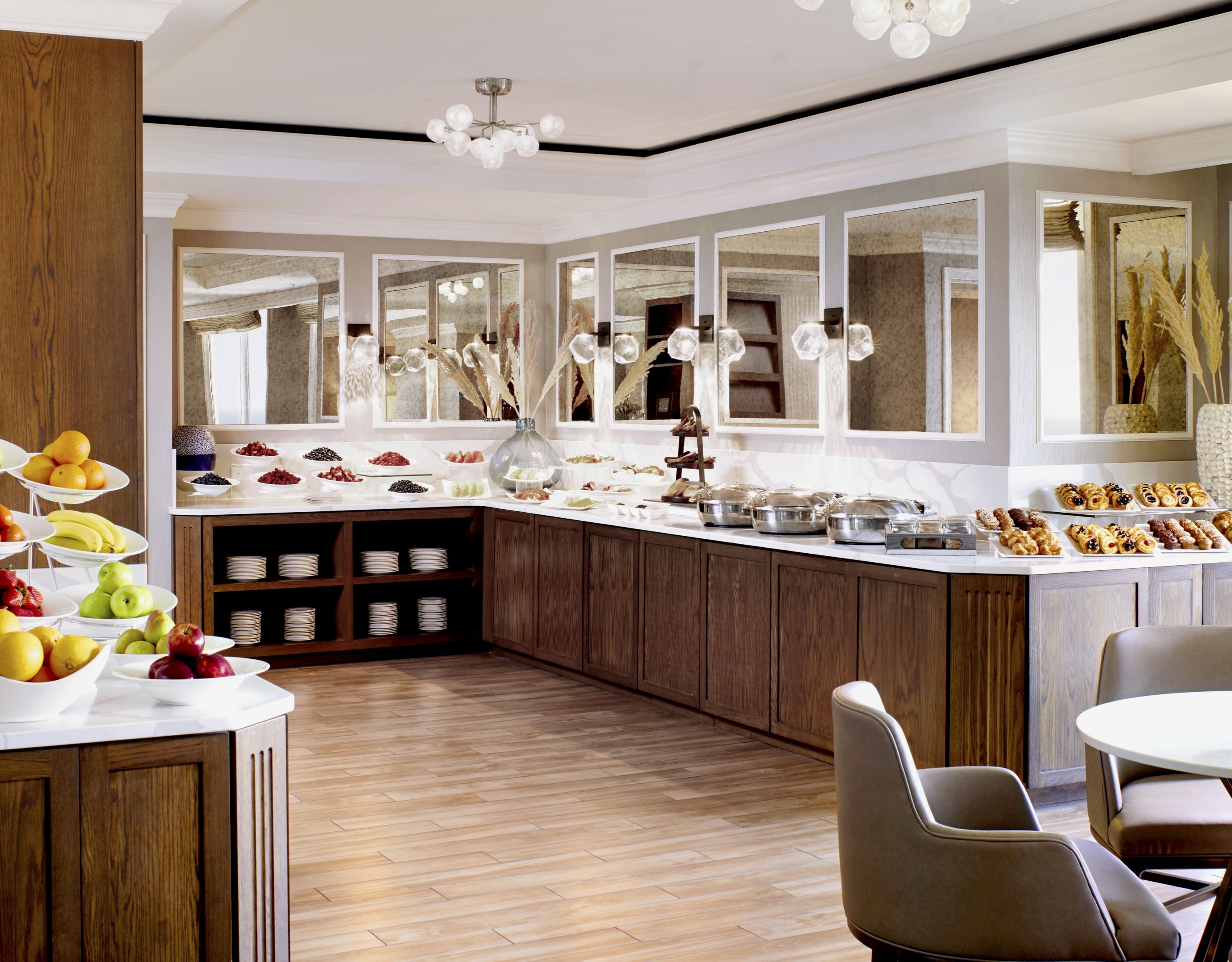 Club Lounge Buffet