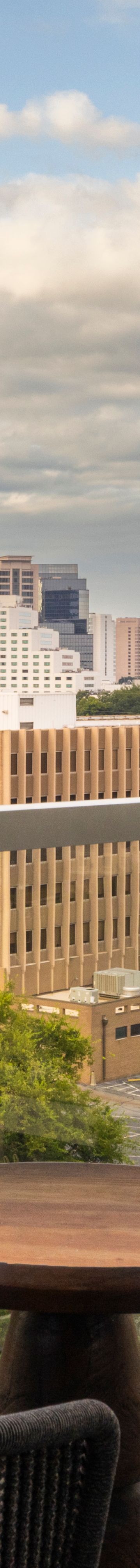 King Bedroom Balc 29619