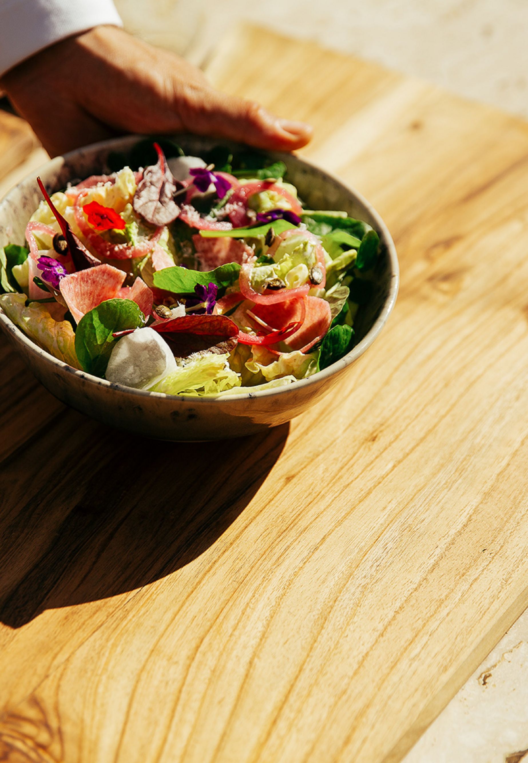 Topos Restaurant 23790