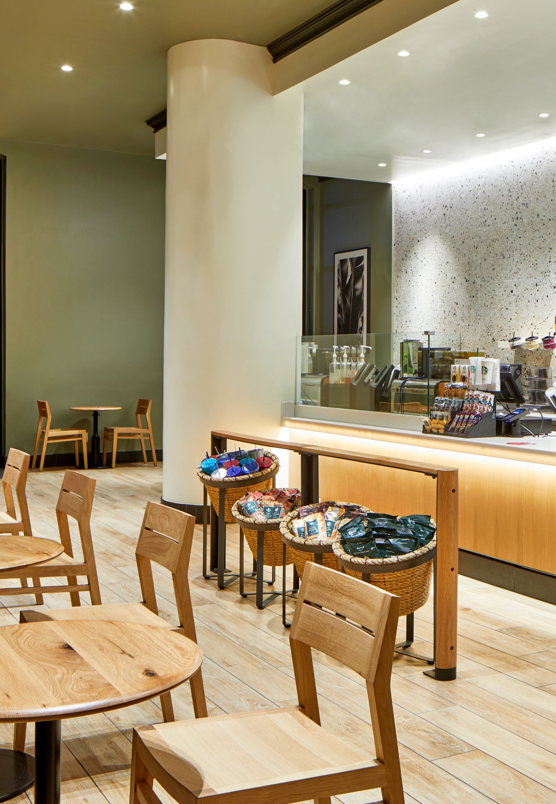 MCOAK Starbucks 16157