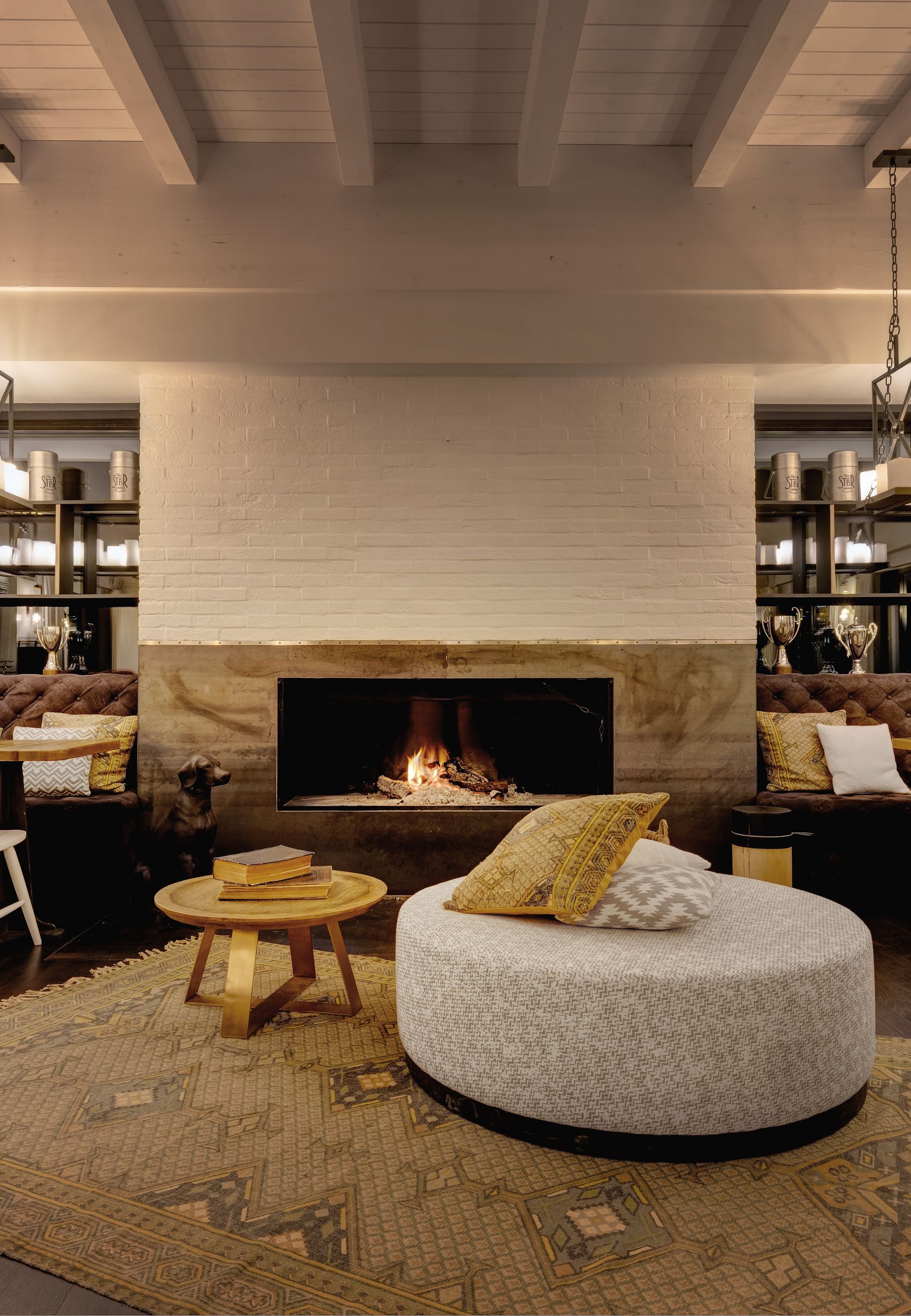 Casual Restaurant 18917