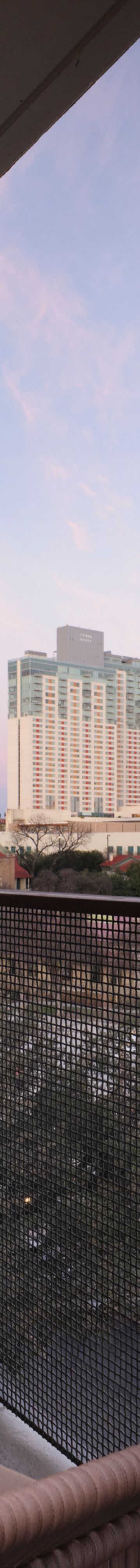 Downtown Balcony 40410