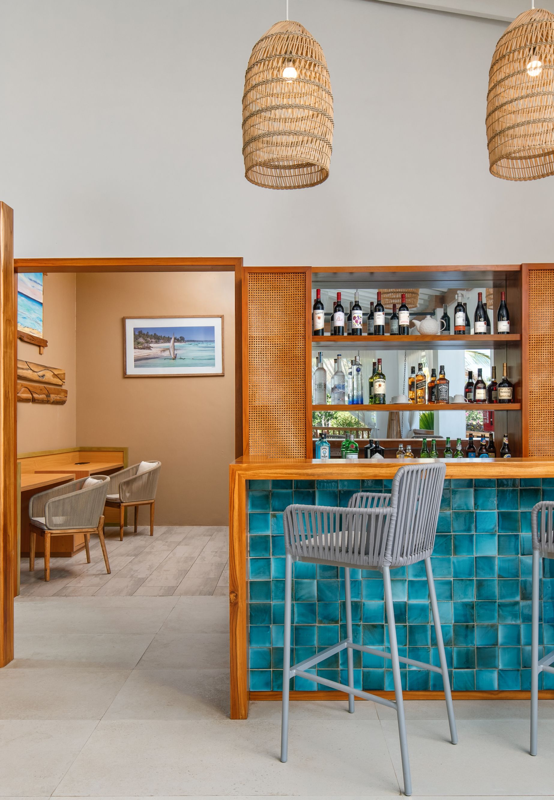 ZNZAK_LOBBY BAR 27765