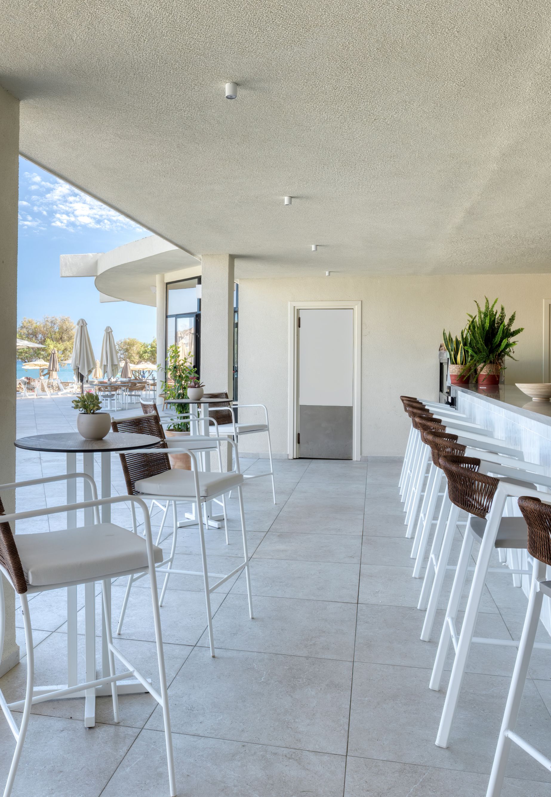 Lianolia Pool Bar 10963