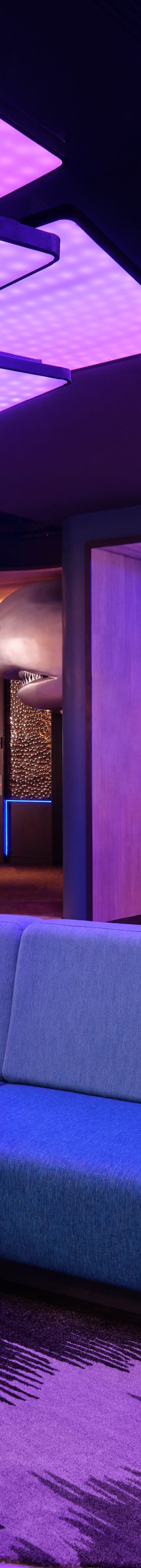 LOBBY_ RECEPTION_36707Red