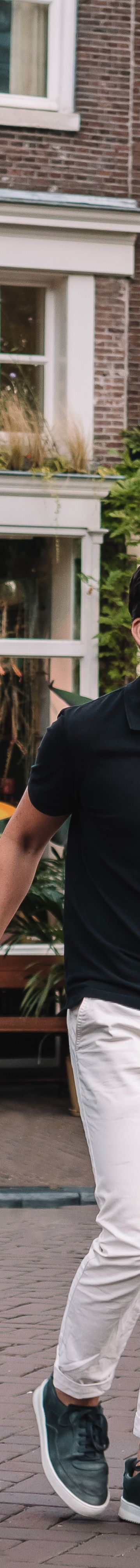 Discover the neighborhood