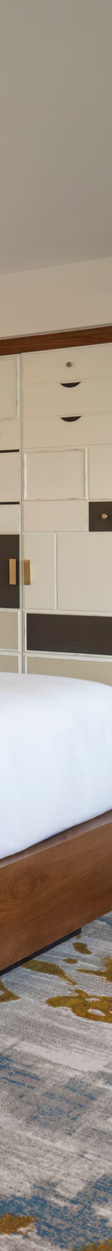 YVRBR_EKNG_Bedroom 42069