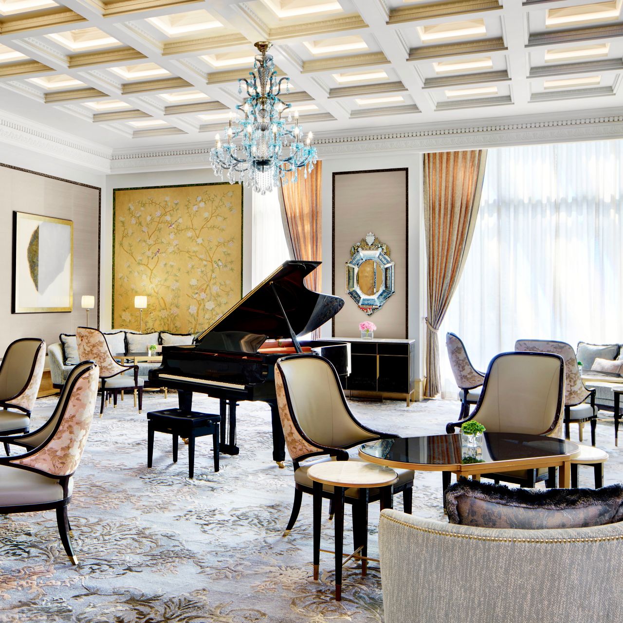 Elegant and Classic Pearl Lounge