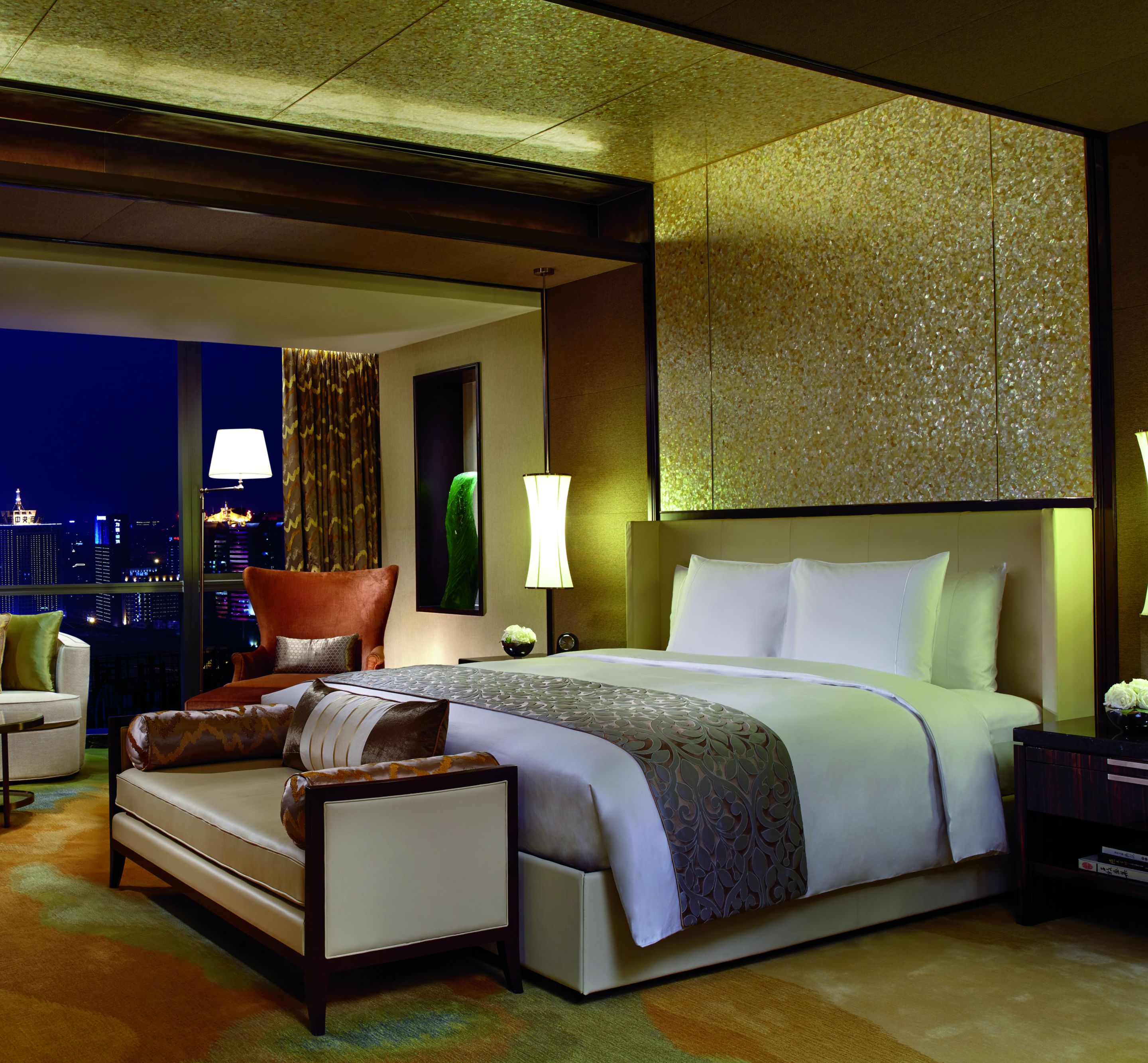 Chengdu Accommodations - Chengdu Hotel Suites | The Ritz-Carlton, Chengdu