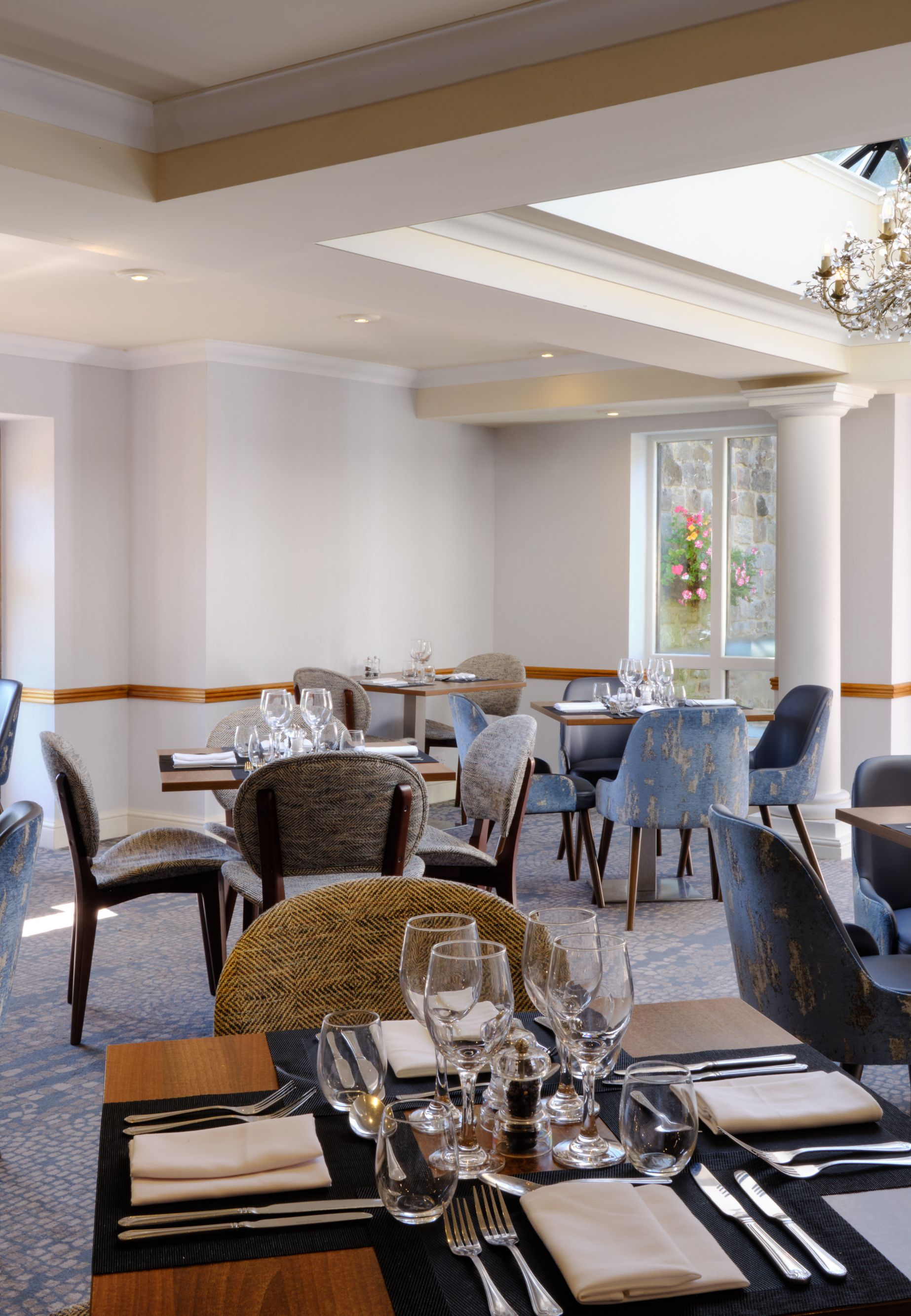 Cast Iron Restaurant10375