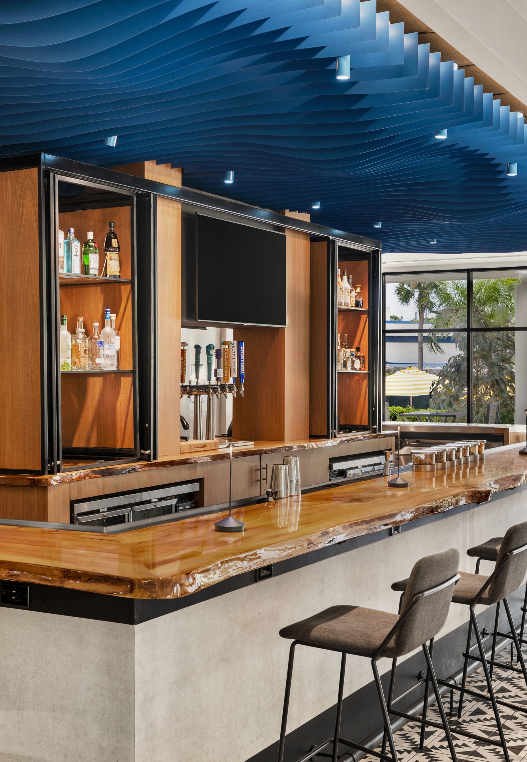 Waves Bar and Grill 14024