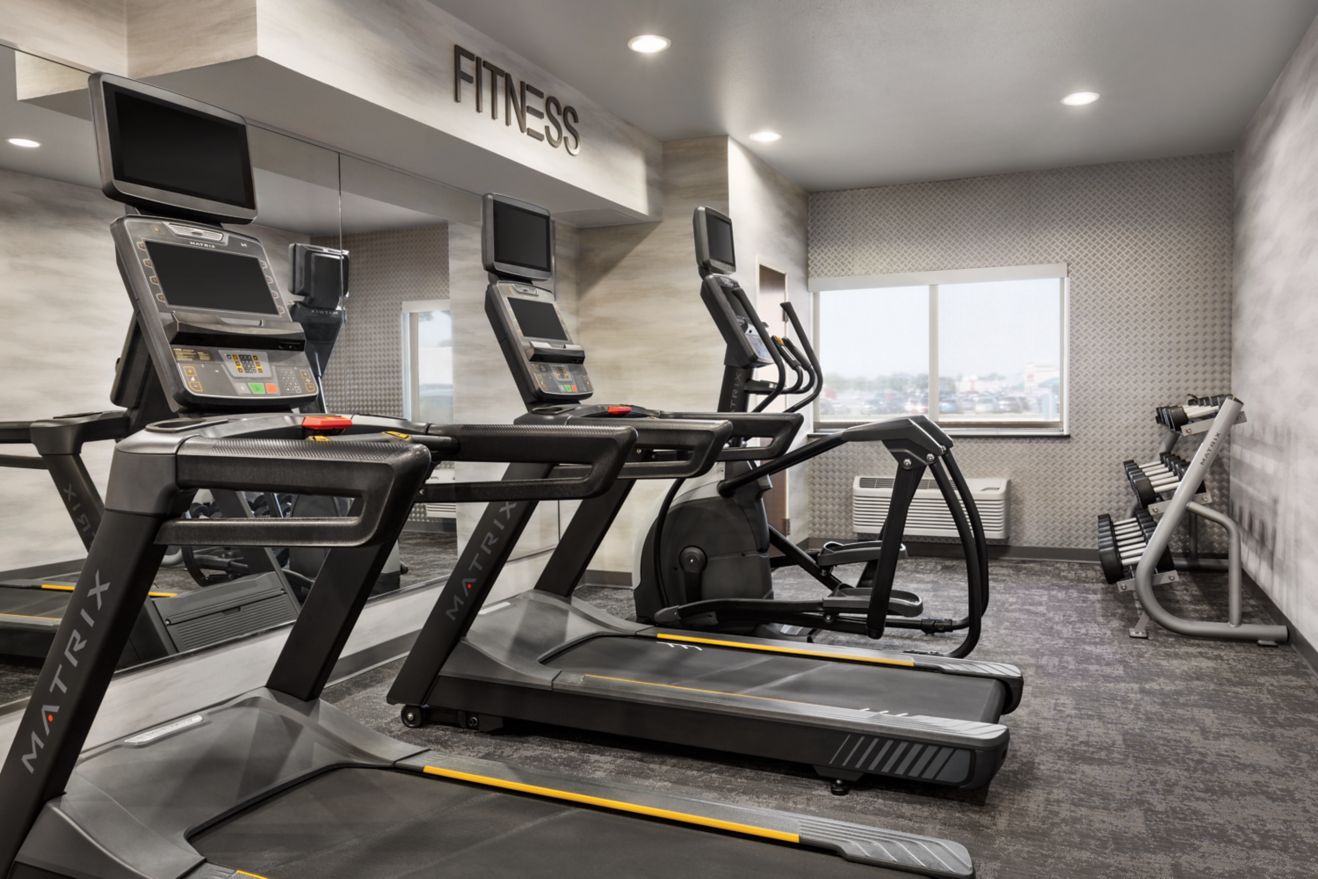 fitness center treadmills and elliptical 
