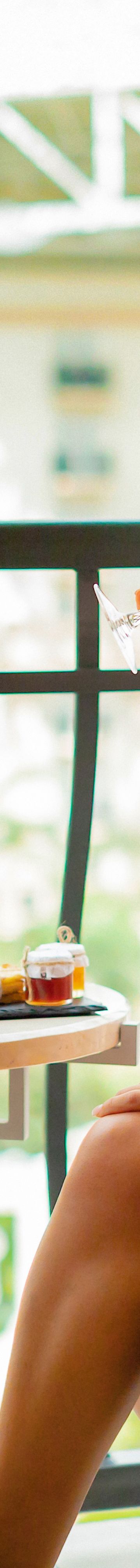 Meeting on Balcony 10171