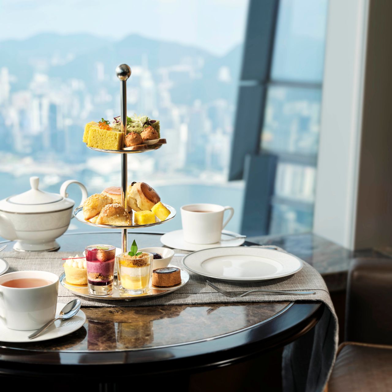 The Ritz-Carlton Spa, Hong Kong Afternoon Tea at Club Lounge