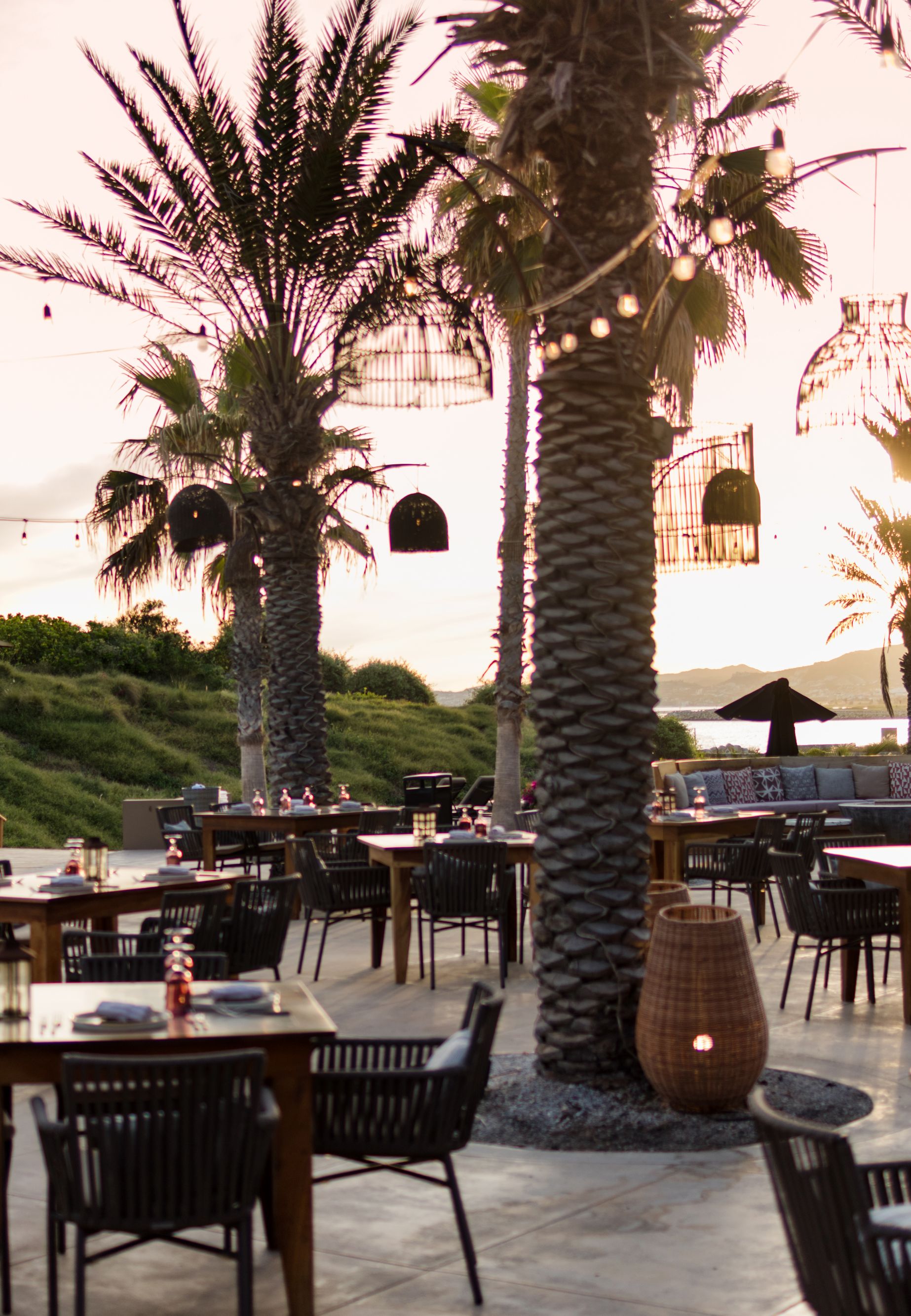 mar humo outdoor dining