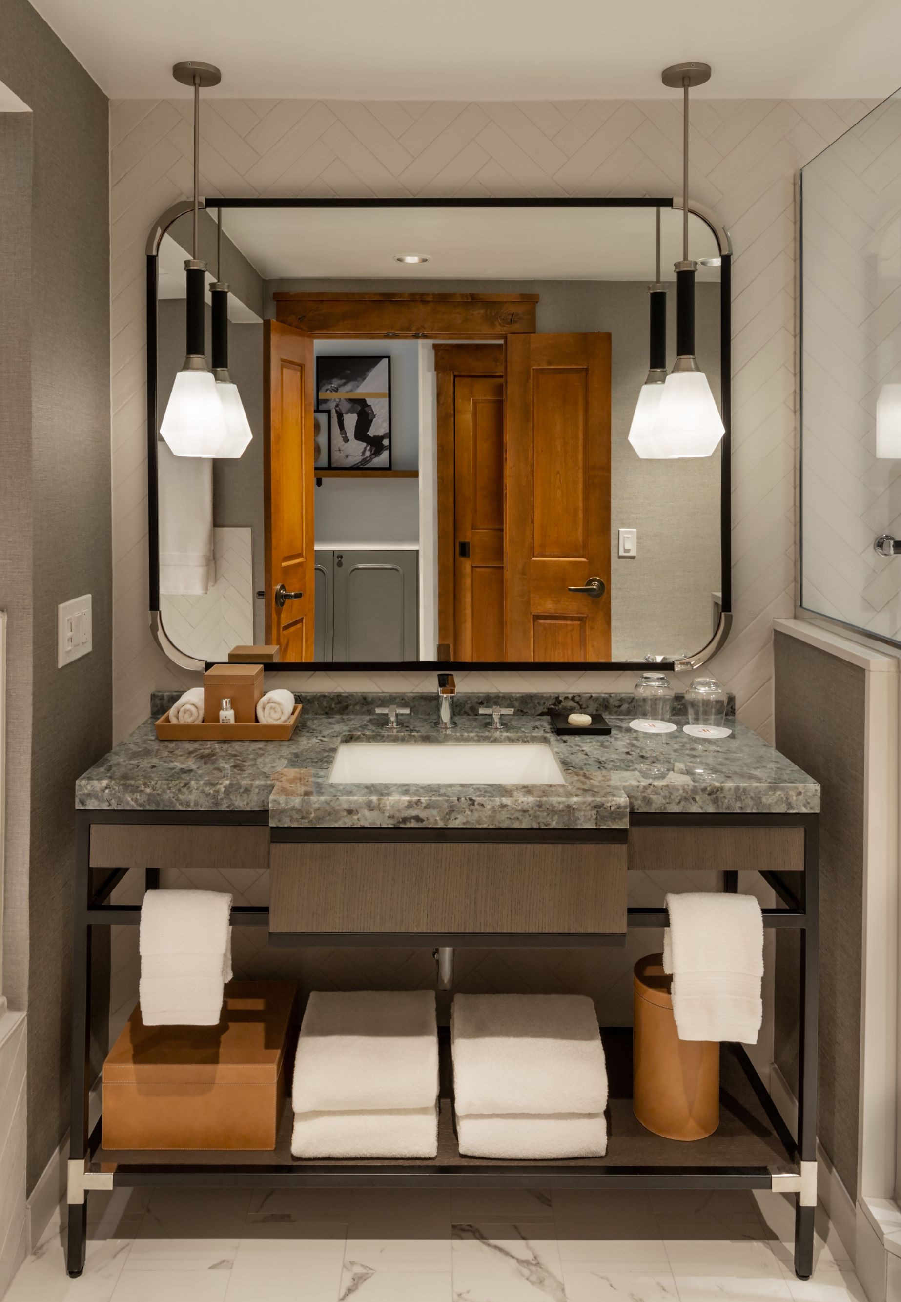 Studio King Suite - Bathroom