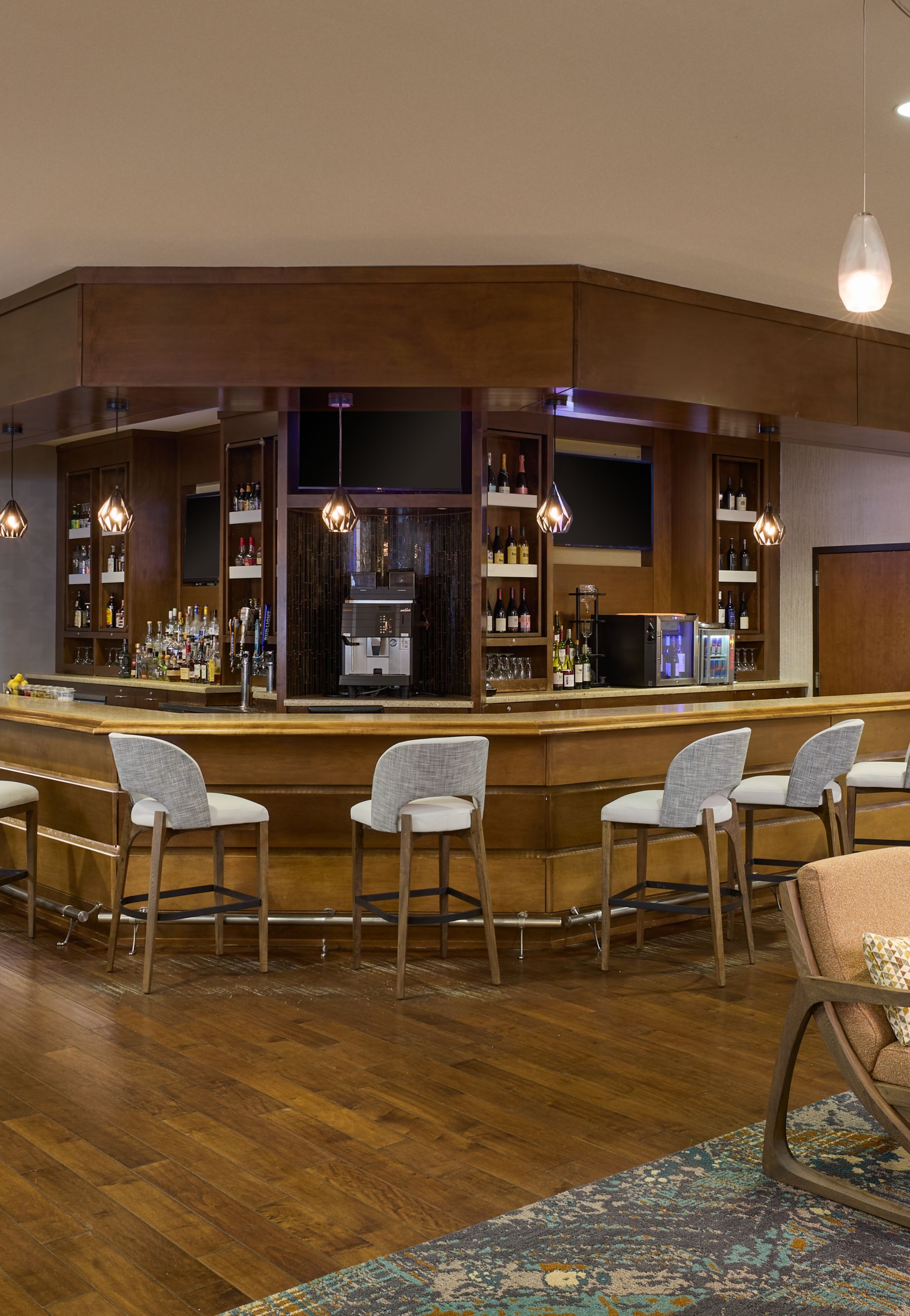 bar-and-lounge-24668