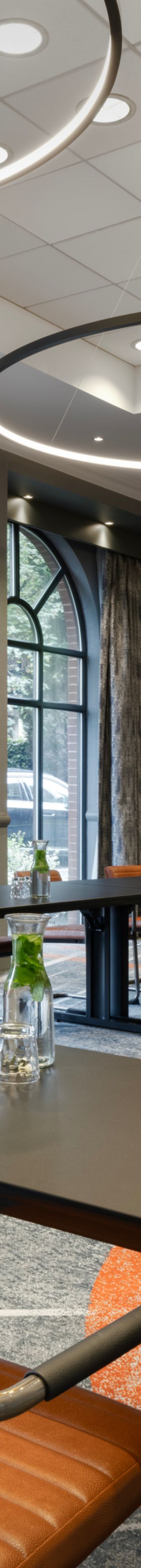 GLADT_UShape Meeting Room