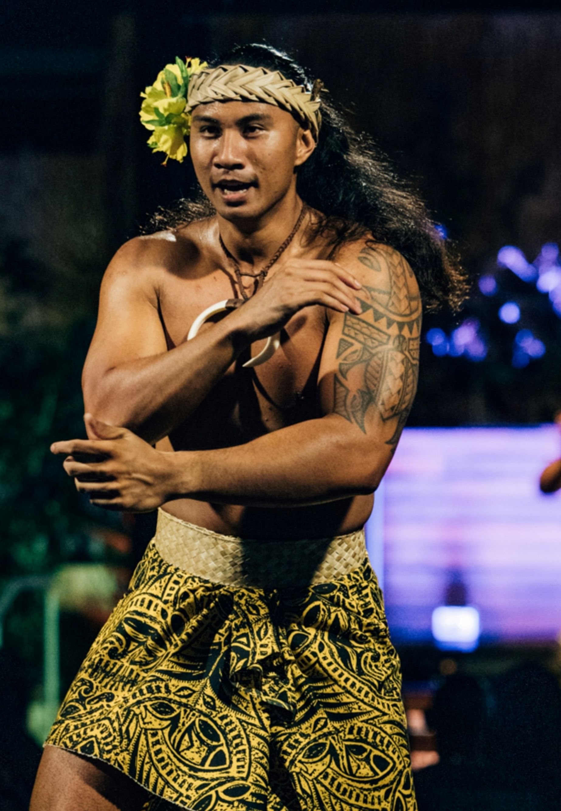 Paina Waikiki Luau Dancer