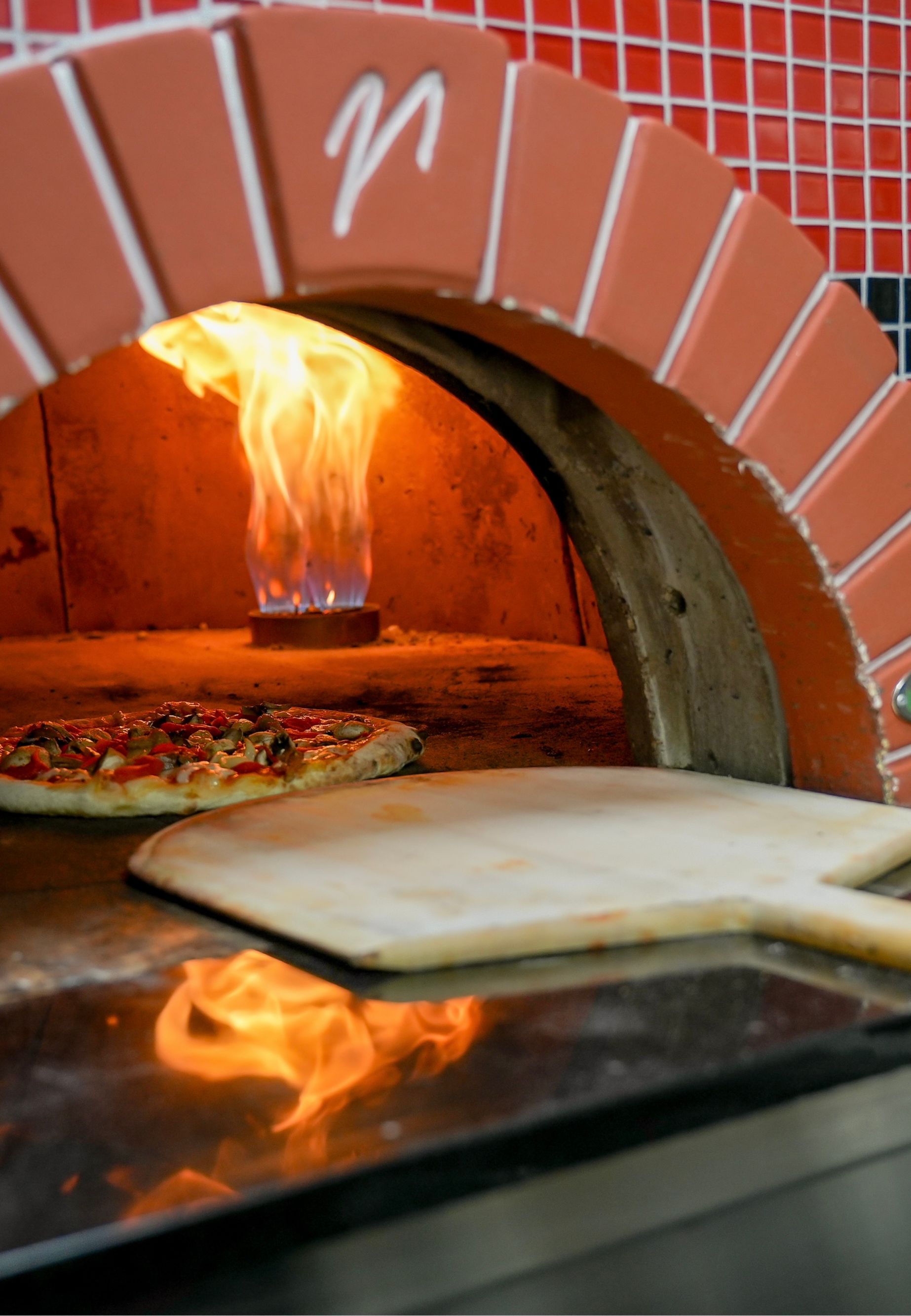 Luigis Adiamo Pizza Oven