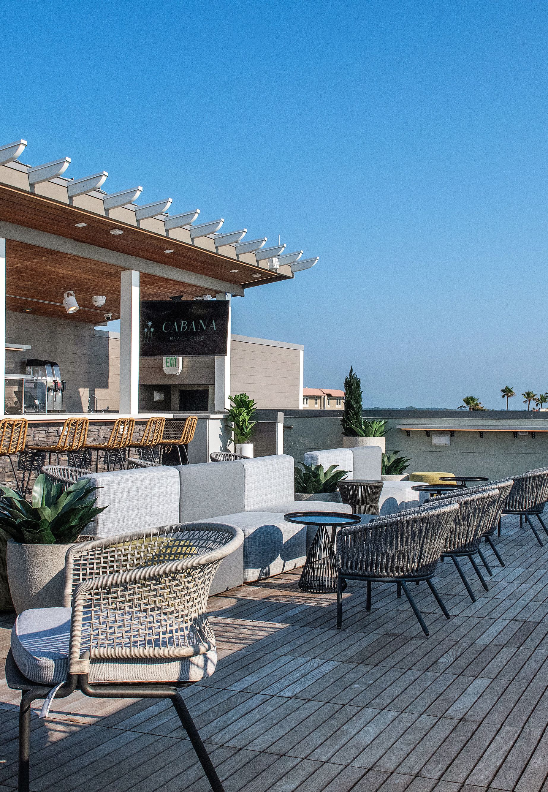 rooftop_ocean_bar_26830