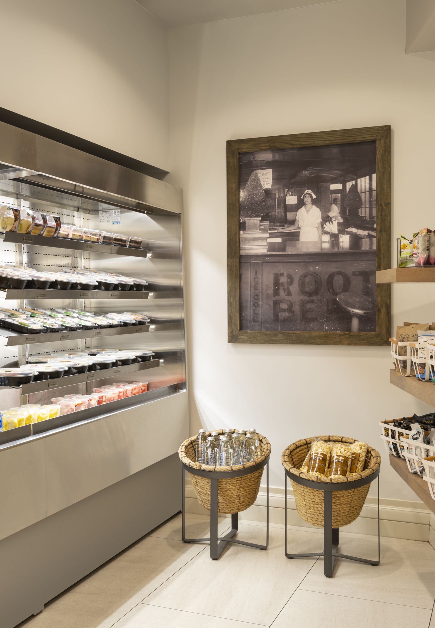 LAXIR_Market Place 10826