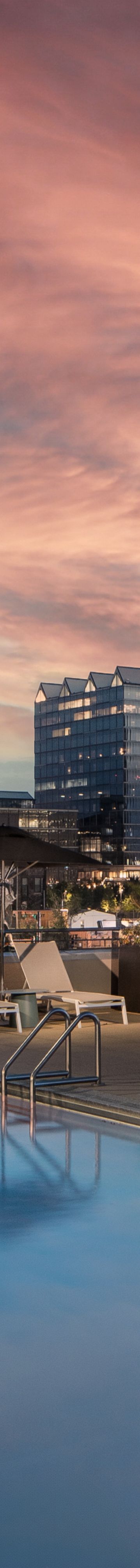 omadm_pool_night06671