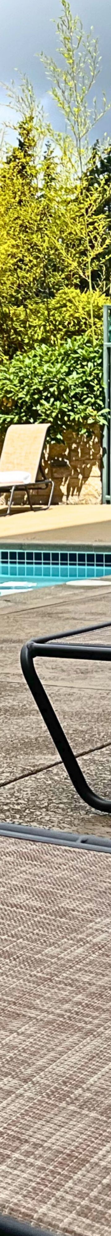 Outdoor Pool Seating25314