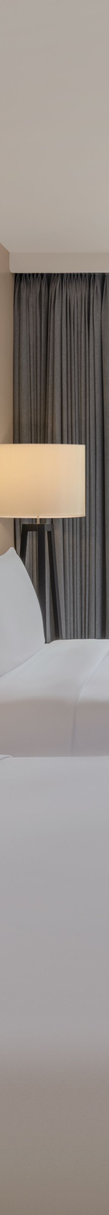 deluxe-pool-view-20941