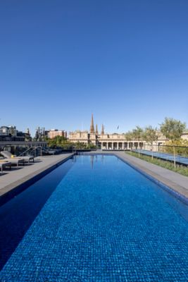 Rooftop pool with view of Parliament