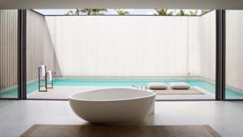 The Ritz-Carlton Estate - Master Bathroom Tub
