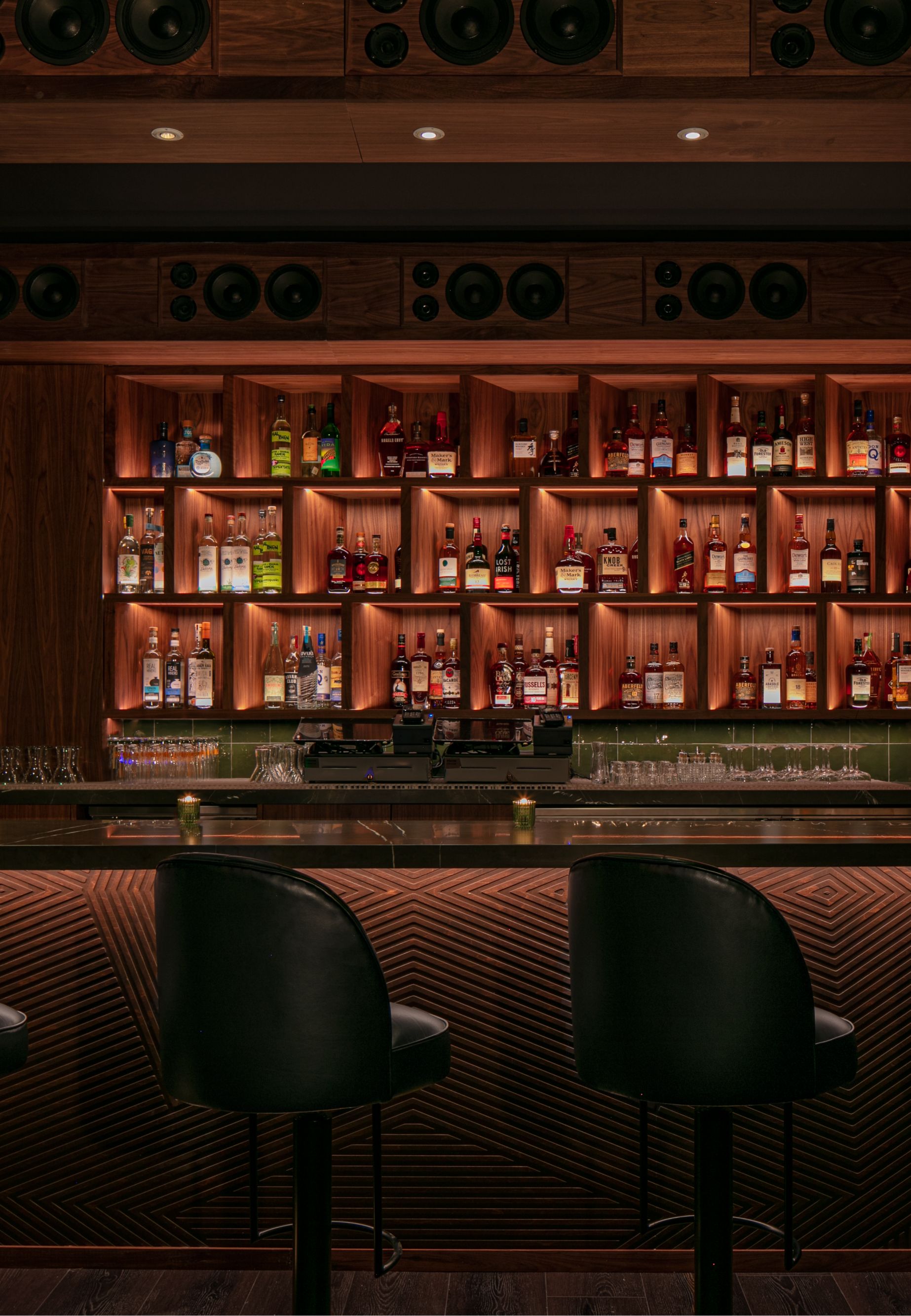 Jolene Sound Room Bar